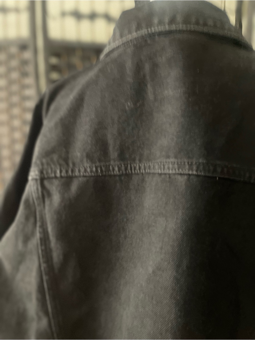 Old Navy Black Washed Denim Jacket - Picture 4 of 4